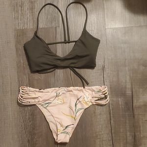 O'Neil bathing suit small top large bottoms